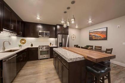 Balanced Rock Retreat at Sage Creek with Heated Pool - image 12