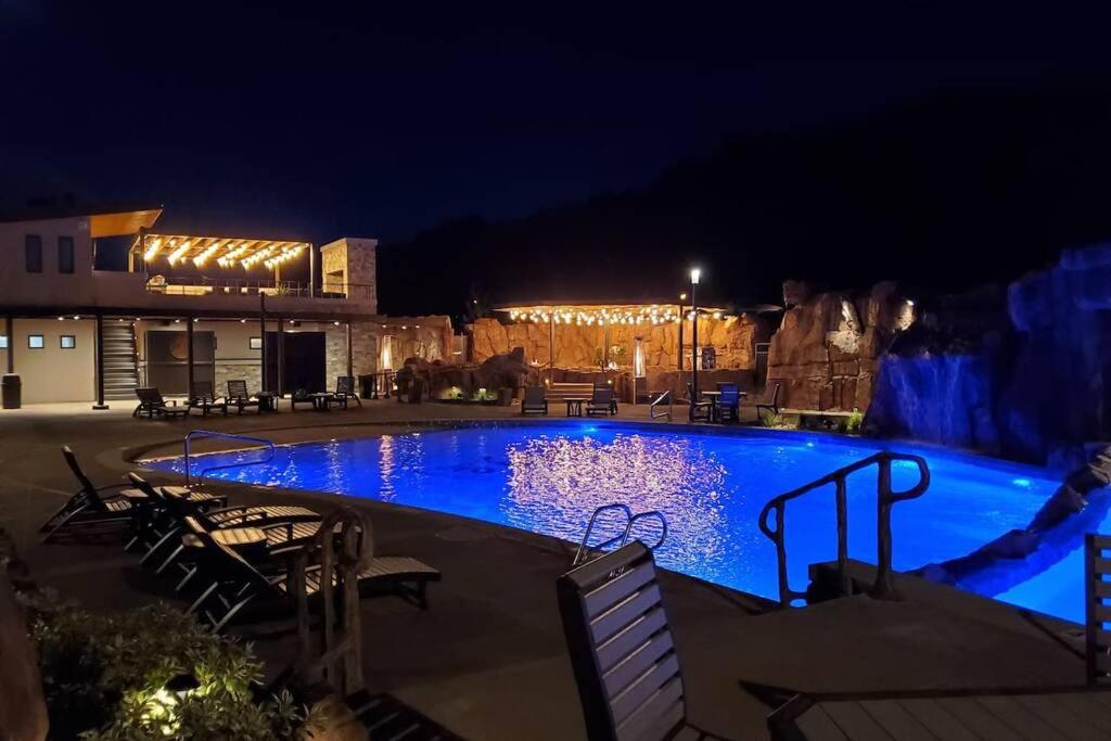 Balanced Rock Retreat at Sage Creek with Heated Pool - image 6