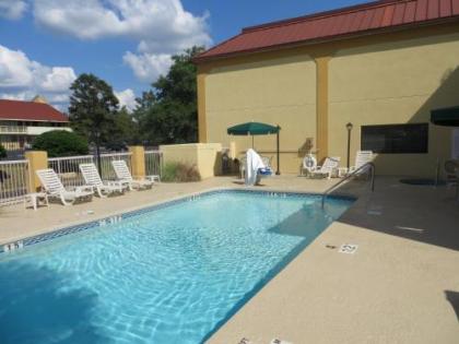 Fairview Inn & Suites Mobile