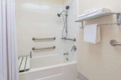 Days Inn by Wyndham Modesto - image 8
