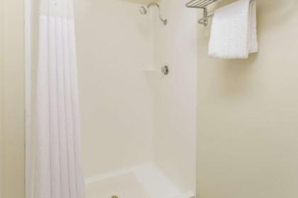 Days Inn by Wyndham Modesto - image 9