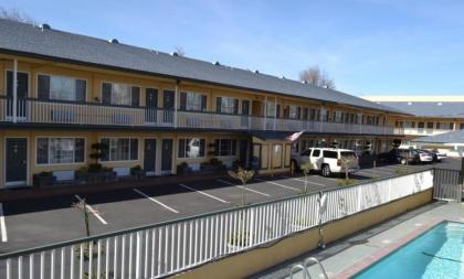 Best Western Town House Lodge - image 11