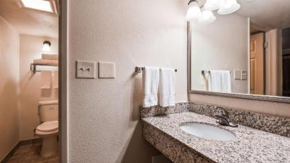 Best Western Town House Lodge - image 14