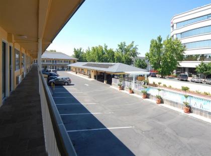 Best Western Town House Lodge - image 5