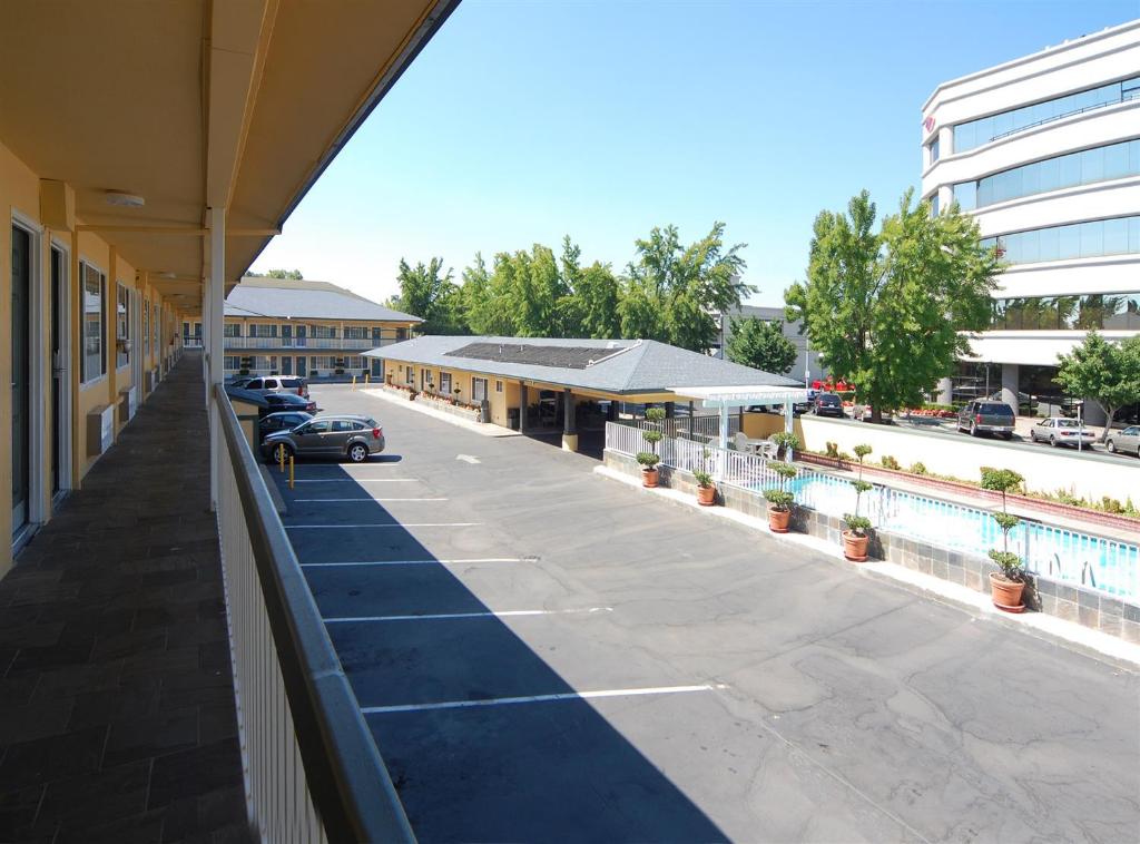 Best Western Town House Lodge - image 5