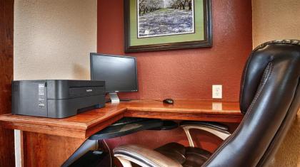 Best Western Town House Lodge - image 8