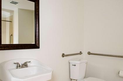 Motel 6-Modesto CA - Downtown - image 5