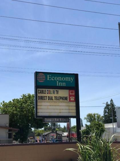 Economy Inn - image 2