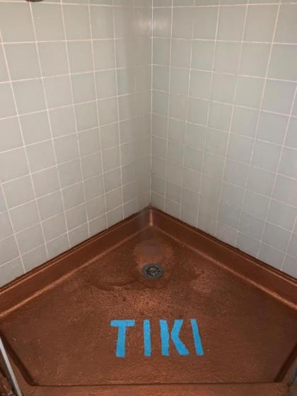Tiki Lodge McHenry - Downtown Modesto - image 8