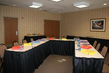Hampton Inn Pittsburgh Area-Beaver Valley-Center Township - image 10