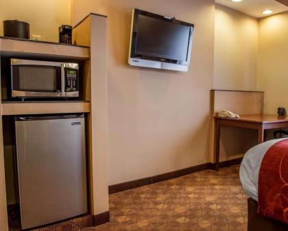 Comfort Suites Monaca - image 7