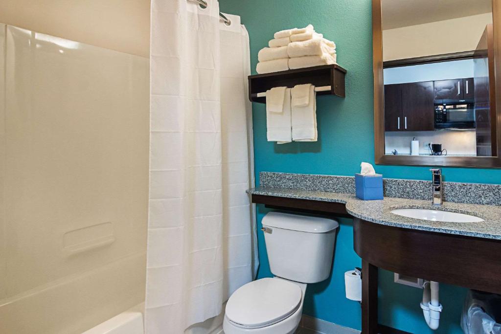 Suburban Extended Stay Hotel - image 7