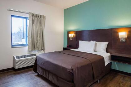 Suburban Extended Stay Hotel - image 9