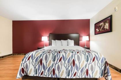 Red Roof Inn & Suites Monee - image 14