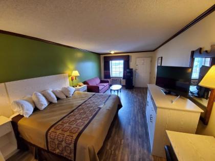Days Inn by Wyndham Monett - image 15