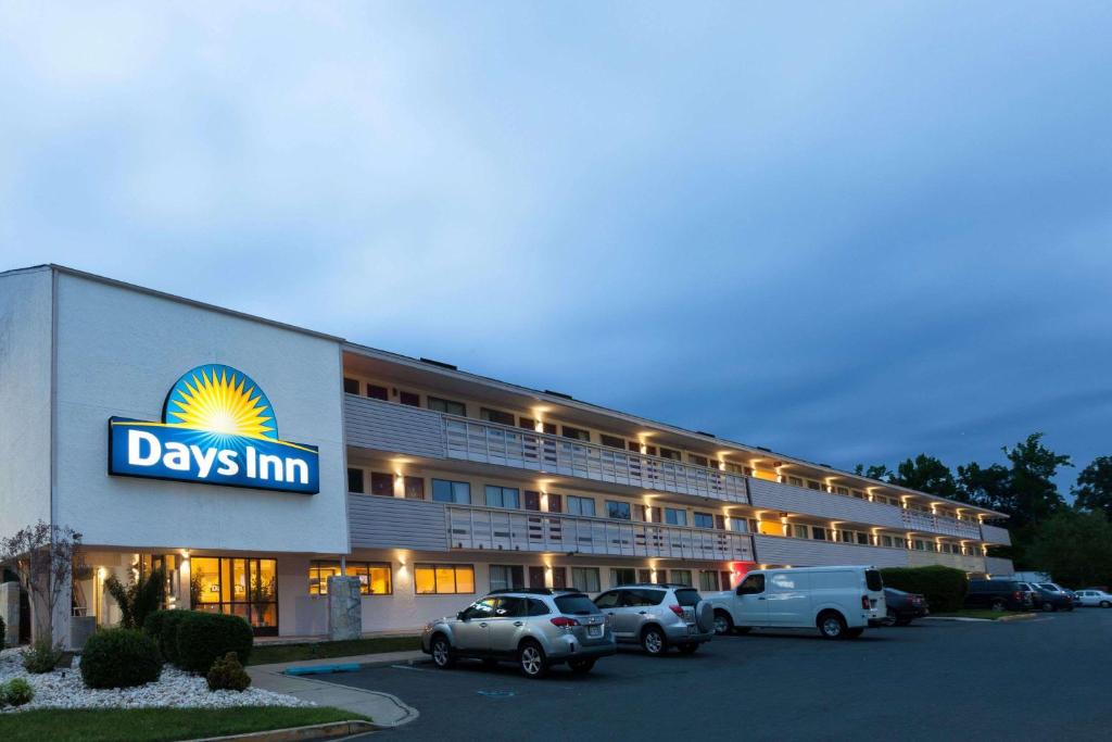 Days Inn by Wyndham Monmouth Junction Princeton - main image