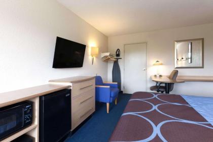 Days Inn by Wyndham Monmouth Junction Princeton - image 13