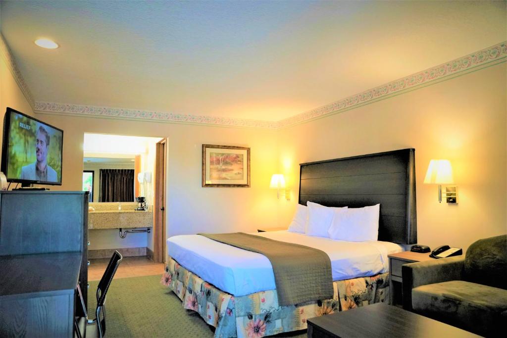 College Inn - image 2