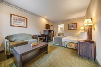 College Inn - image 5