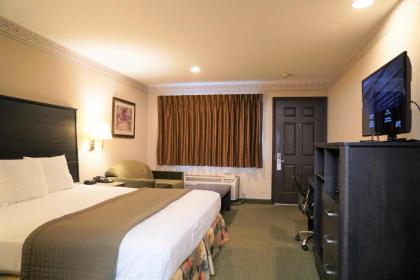 College Inn - image 9