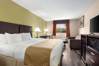 Baymont by Wyndham Monroe - image 11