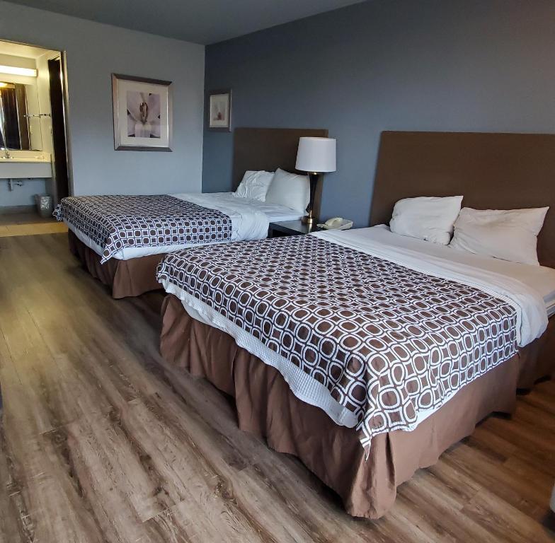 Motel 75 Monroe - main image