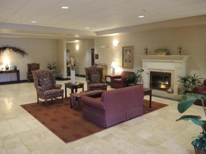 Evergreen Inn & Suites - image 10