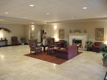 Evergreen Inn & Suites - image 9