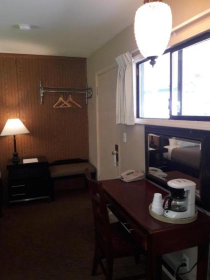 Monroe Motel - image 4