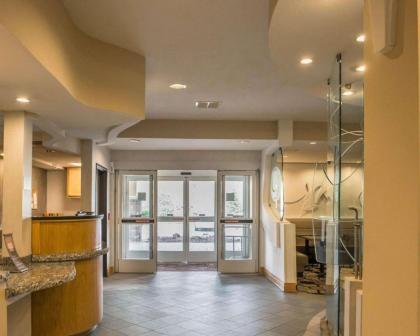 Comfort Suites Monroeville - image 12