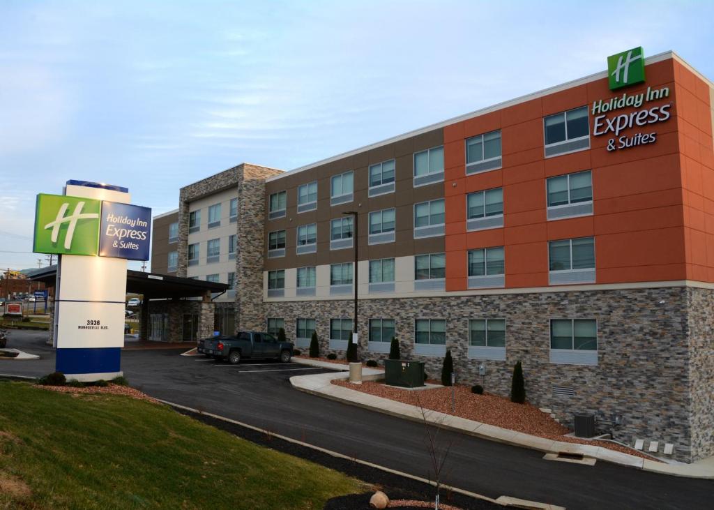 Holiday Inn Express & Suites - Pittsburgh - Monroeville an IHG Hotel - main image
