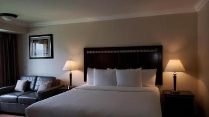 Oak Tree Inn - image 14