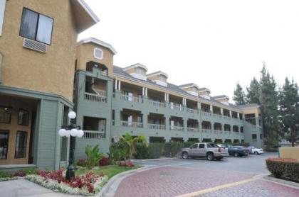 Oak Tree Inn - image 3