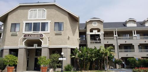Oak Tree Inn - image 6