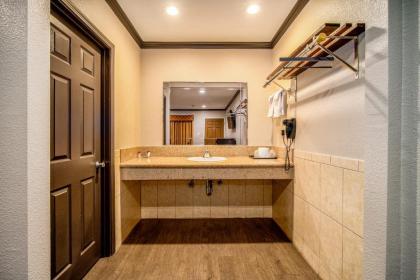 Oak Park Motel - image 9