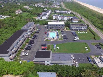 Hartman's Briney Breezes Beach Resort - image 2
