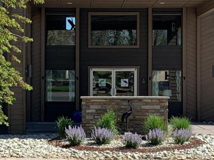 Sandhill Inn  Suites Colorado