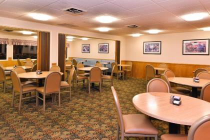 Best Western Movie Manor - image 14