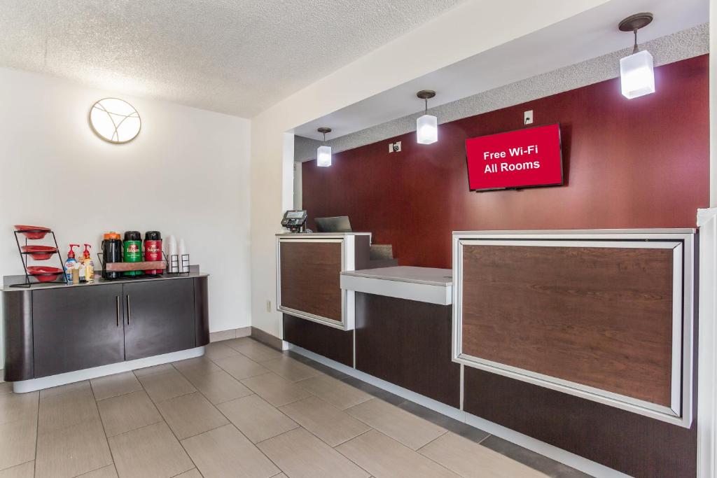 Red Roof Inn Monteagle - I-24 - image 5