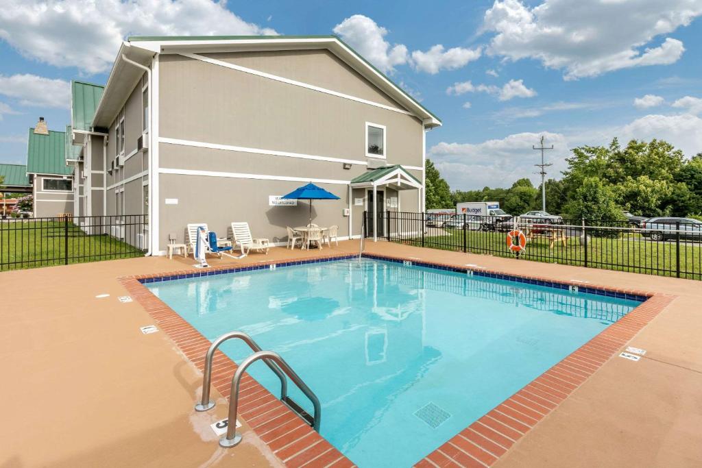 Quality Inn Monteagle TN - image 5