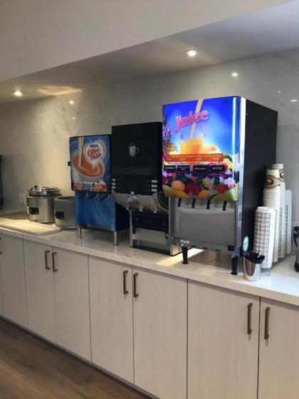 Lincoln Hotel SureStay Collection by Best Western - image 2
