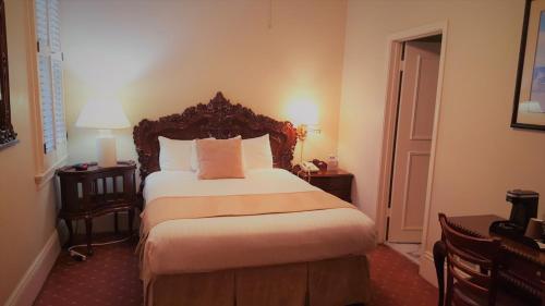 The Monterey Hotel - image 4