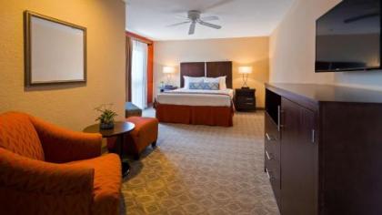 Best Western Plus Monterey Inn - image 3