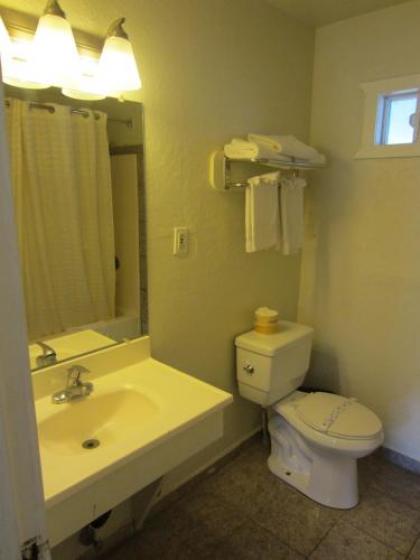 The Monterey Fireplace Inn - image 2