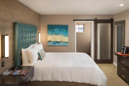 Wave Street Inn - image 3