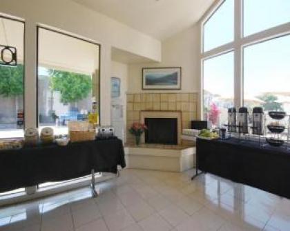 Cannery Row Inn - image 4