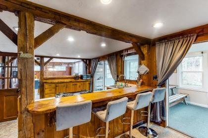 Jay Peak Getaway on Trout River - image 10