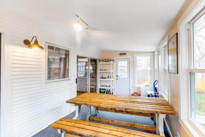 Jay Peak Getaway on Trout River - image 8