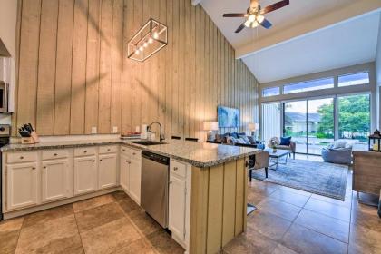 Renovated Montgomery Condo on Lake Boat and Fish! - image 6