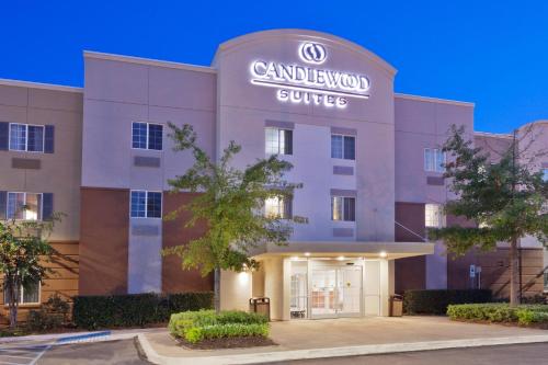 Candlewood Suites Eastchase Park an IHG Hotel - image 3